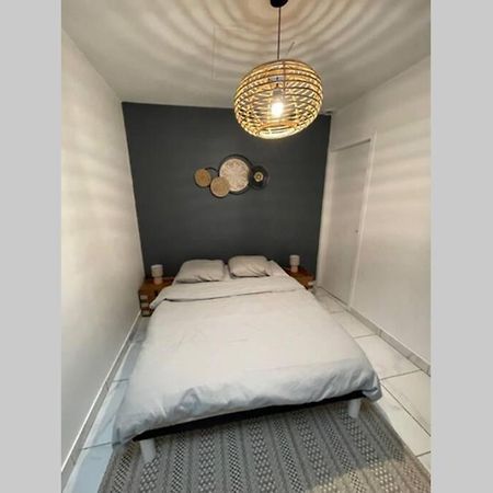 le petit pelet Apartment Niort Exterior foto